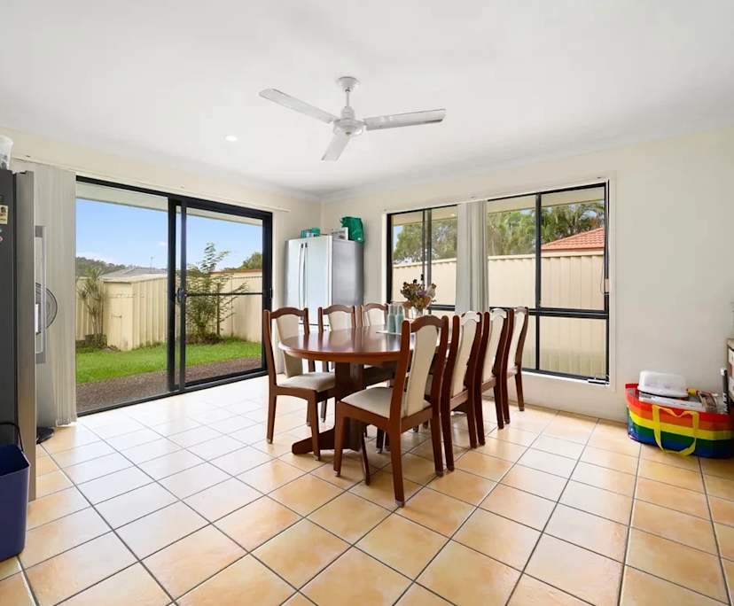 Room in a share house