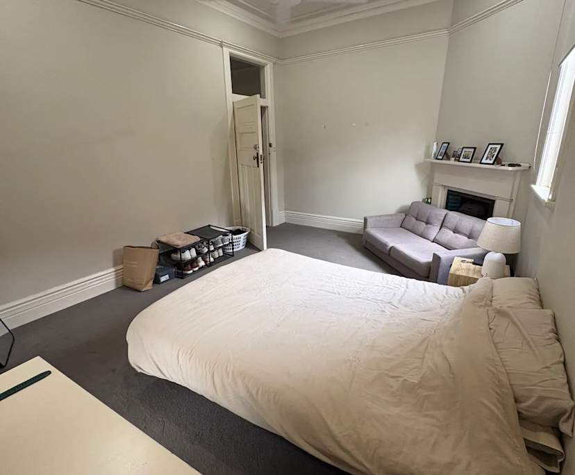 Furnished room in a share house