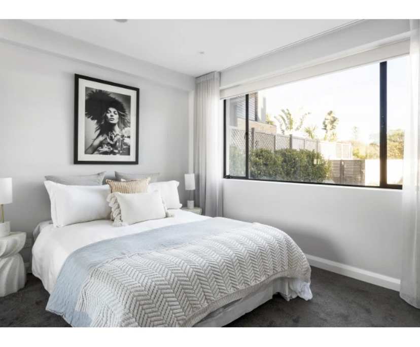 Unfurnished room with ensuite in a flatshare