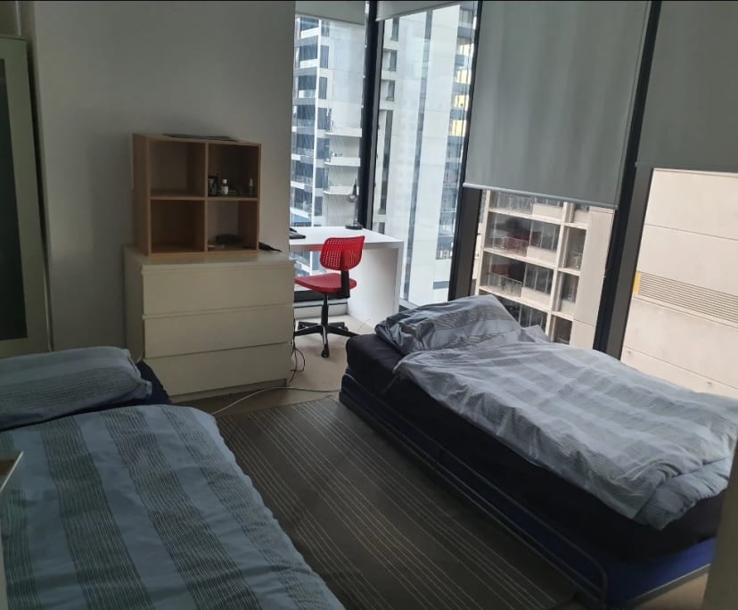 Furnished room in a flatshare