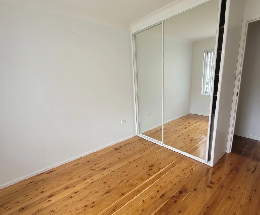 $250, Share-house, 2 bathrooms, Farmborough Heights NSW 2526