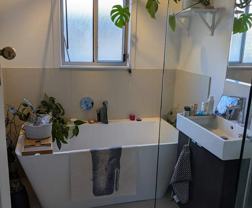 $250, Share-house, 3 bathrooms, Mount Pleasant VIC 3350