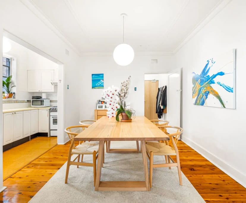 Furnished room in a flatshare