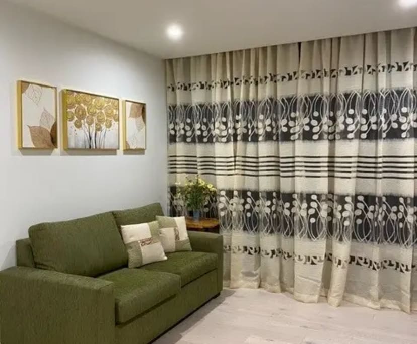 Furnished room with ensuite in a flatshare