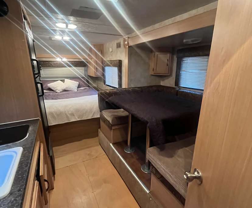 Furnished room with own bathroom