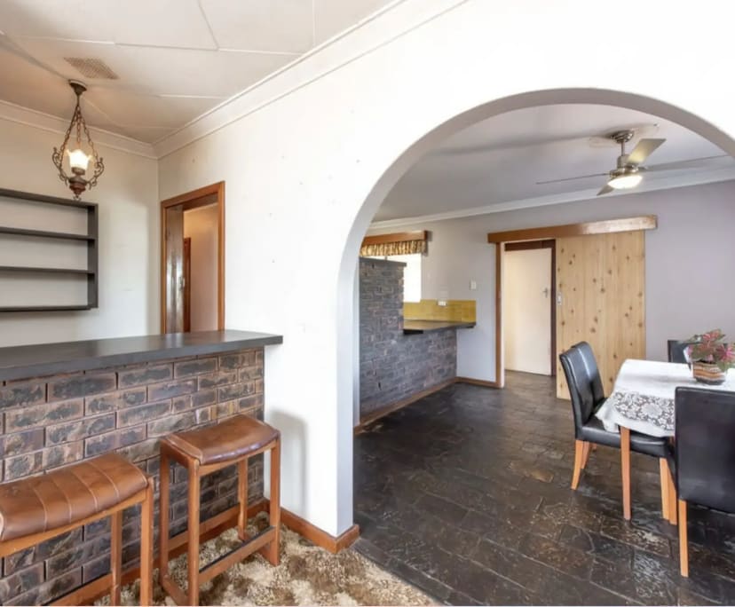 Room in a share house