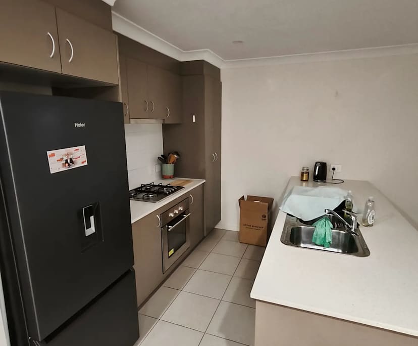 $265, Flatshare, 3 bathrooms, Hillcrest QLD 4118