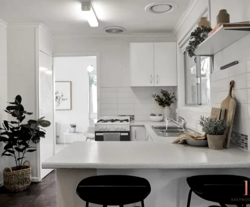 Room in a share house