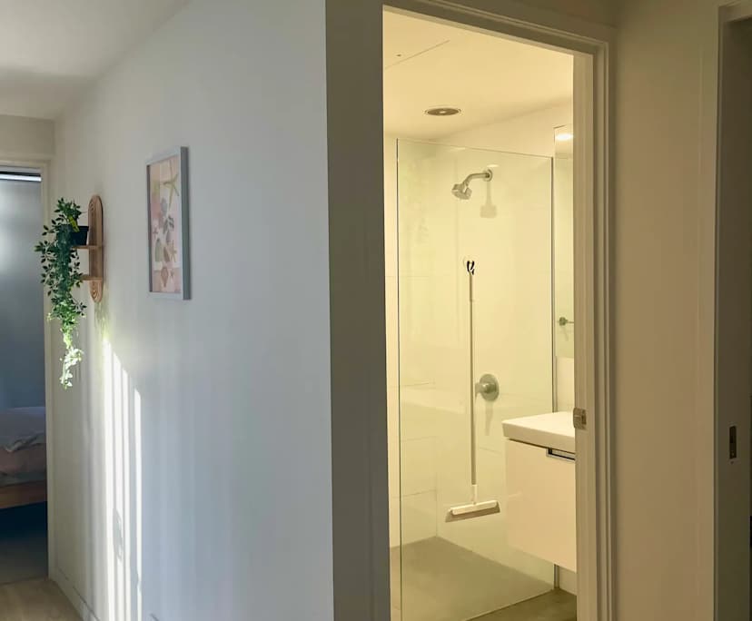 $380, Flatshare, 2 bathrooms, South Brisbane QLD 4101