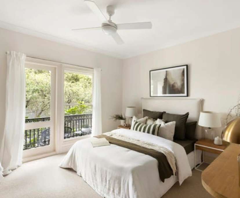 Room in a share house