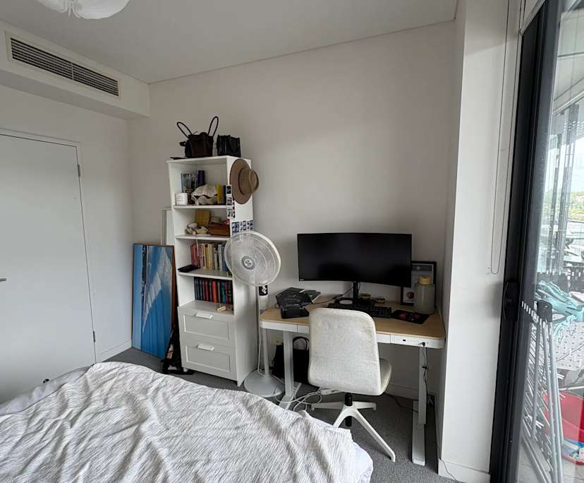 Unfurnished room with own bathroom