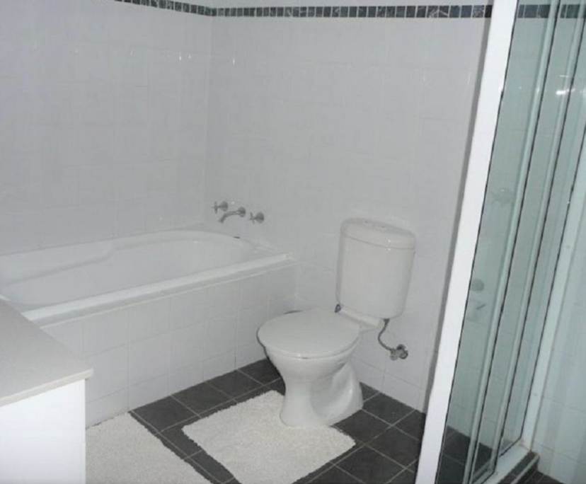 $360, Flatshare, 2 bathrooms, Baulkham Hills NSW 2153