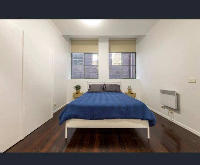 Furnished room in a flatshare