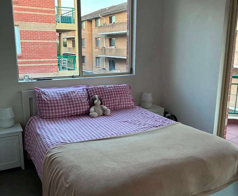 Furnished room with ensuite in a flatshare