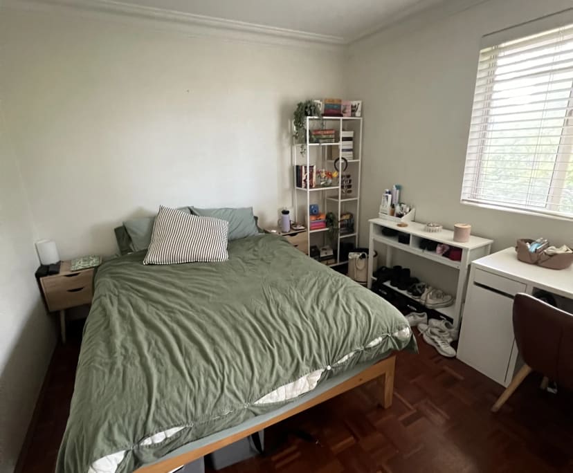 Furnished room in a flatshare
