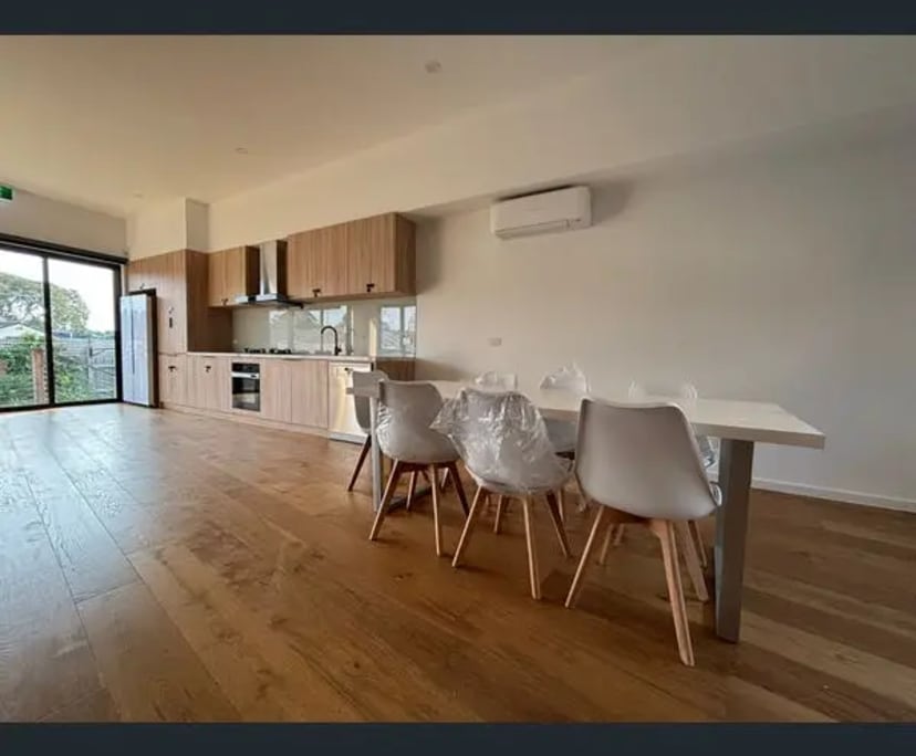 $320, Share-house, 4 bathrooms, Burwood VIC 3125