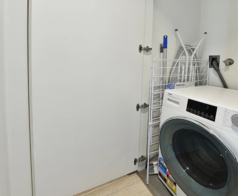 $999, Whole-property, 2 bathrooms, Melbourne VIC 3000