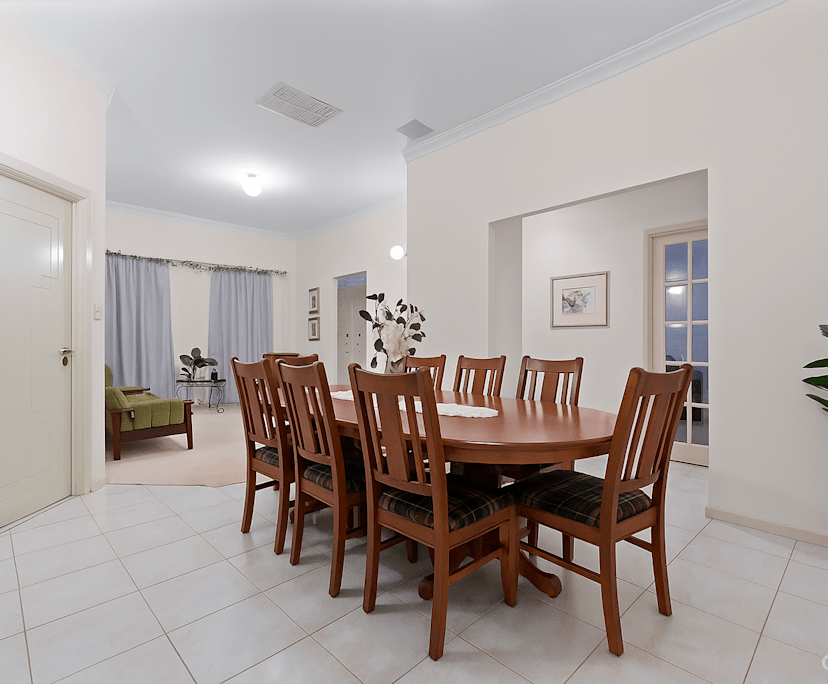 Whole property with 4 rooms for rent