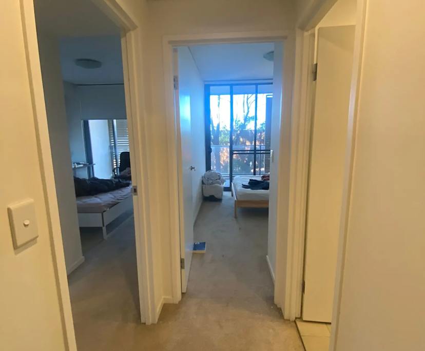 Furnished room in a flatshare