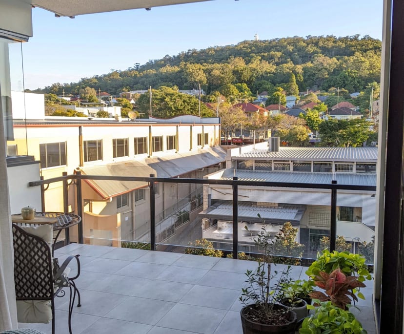 $375, Flatshare, 2 bathrooms, Mount Gravatt East QLD 4122