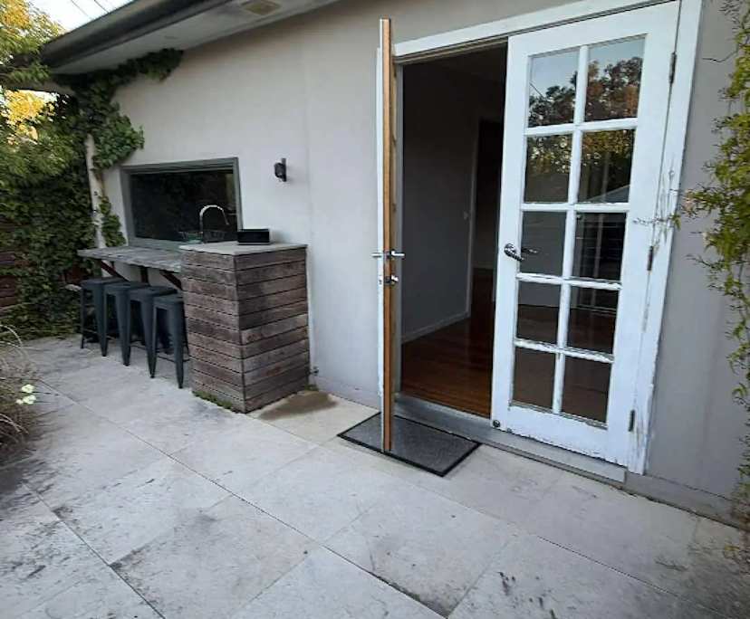 $490, Granny-flat, 1 bathroom, Red Hill ACT 2603