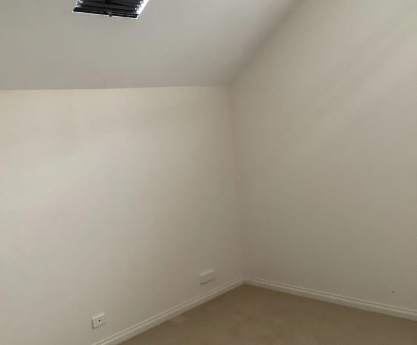 2 Rooms for Rent in Brooklyn Park, Adelaide 250,
