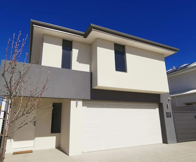 Furnished room with ensuite in a share house
