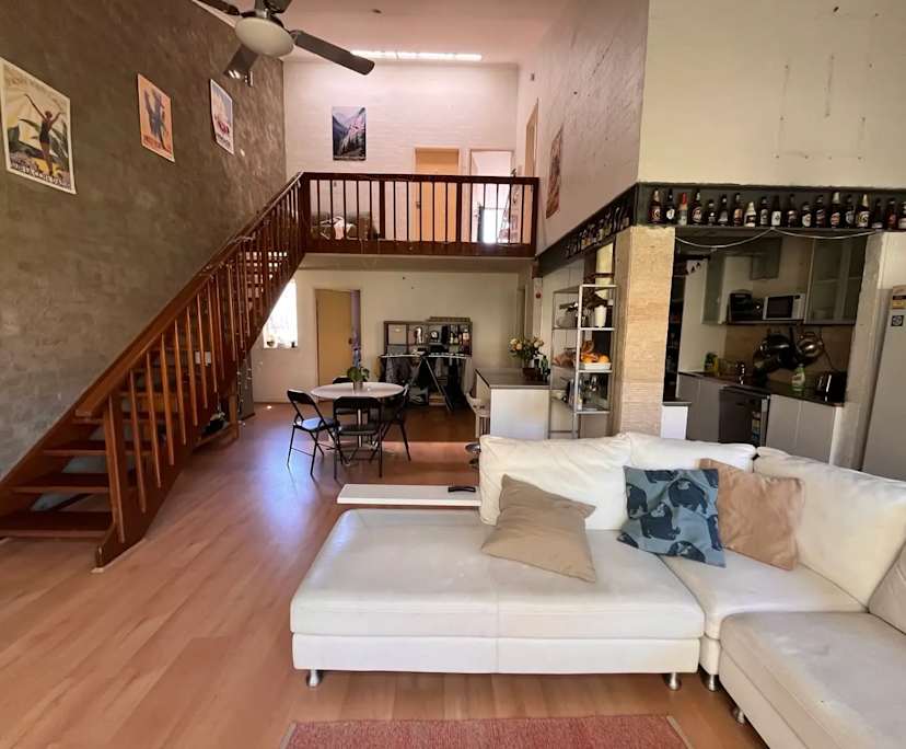 Unfurnished room in a flatshare