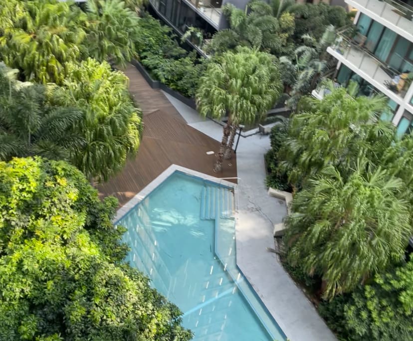 $1,100, Whole-property, 2 bathrooms, Newstead QLD 4006