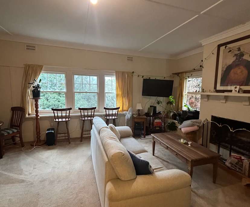 Room in a share house