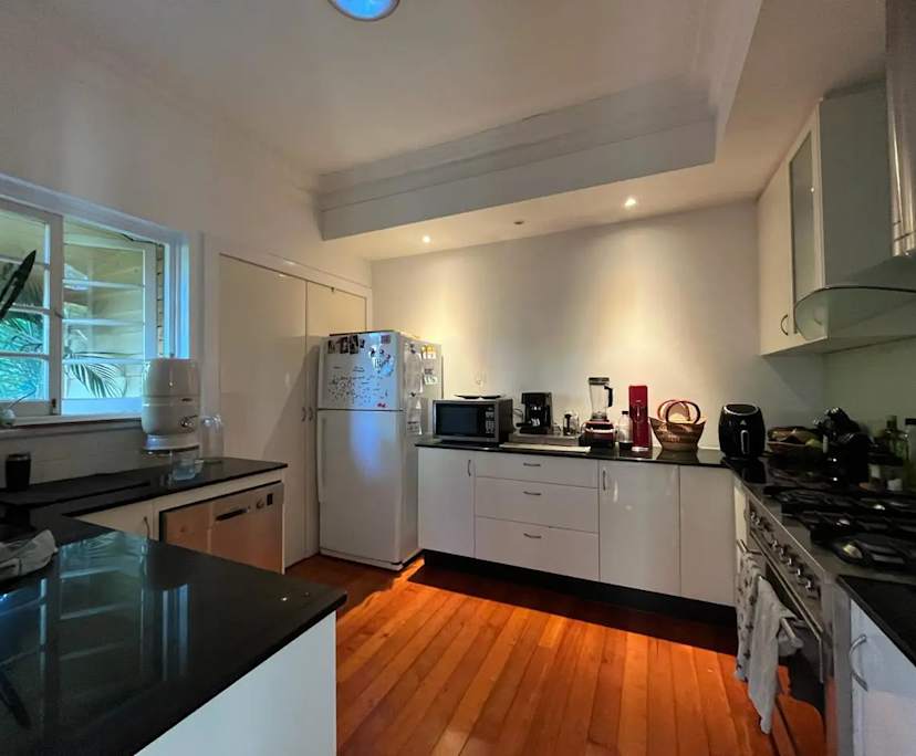 $320, Share-house, 3 bathrooms, Coorparoo QLD 4151