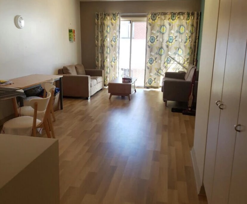 Furnished room in a flatshare