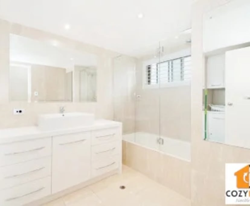 Unfurnished room in a flatshare
