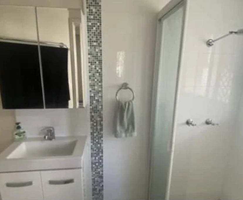 $500, Flatshare, 2 bathrooms, Mermaid Beach QLD 4218