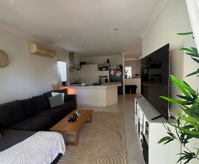 $350, Share-house, 3 bathrooms, Innaloo WA 6018