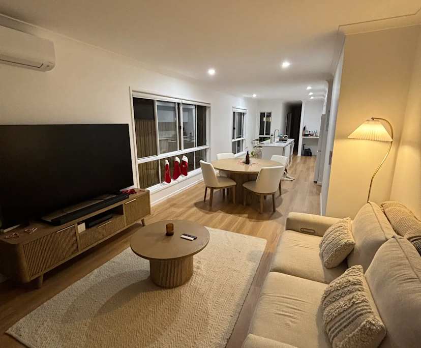 Unfurnished room in a share house