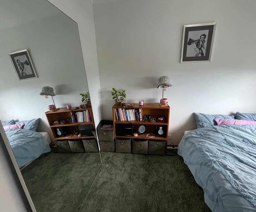 Furnished room in a share house