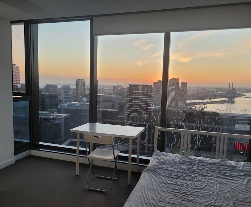 Furnished room with ensuite in a flatshare