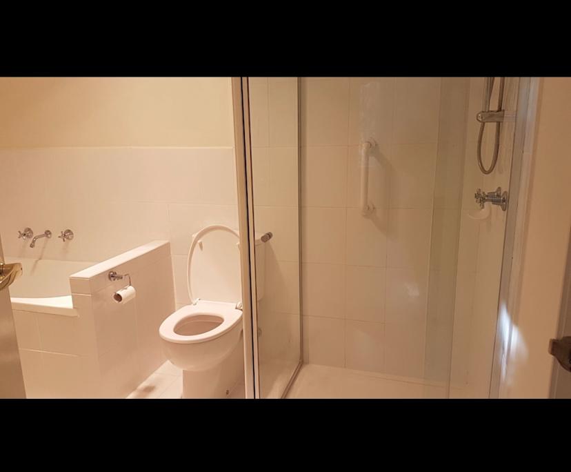 $300, Flatshare, 3 bathrooms, Glen Waverley VIC 3150