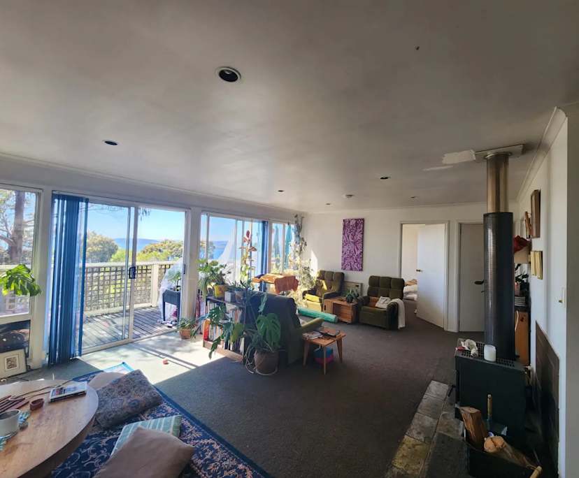 Furnished room in a flatshare