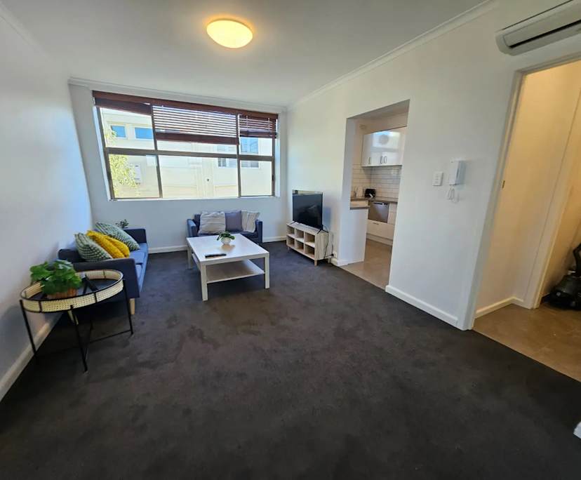 $300, Flatshare, 3 bathrooms, Saint Kilda East VIC 3183