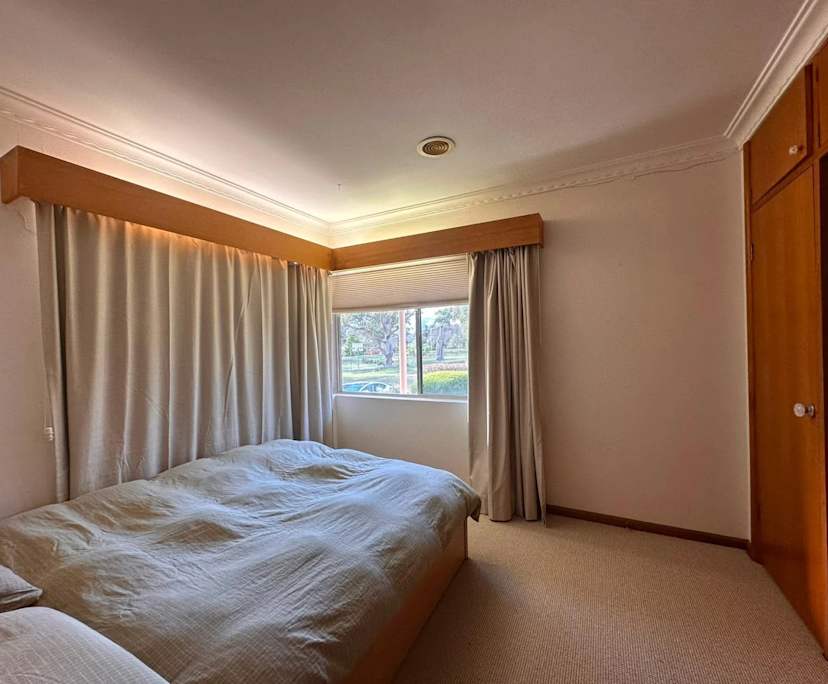Room in a share house