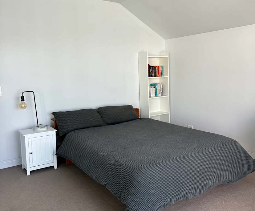 Room in a share house