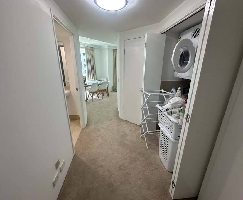 Furnished room with ensuite in a flatshare