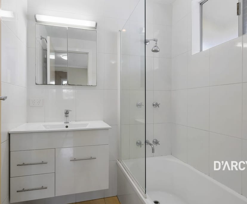 Unfurnished room in a share house