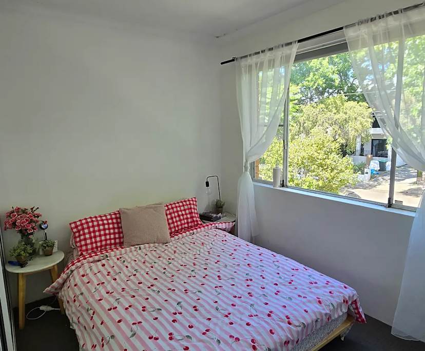 Unfurnished room in a flatshare