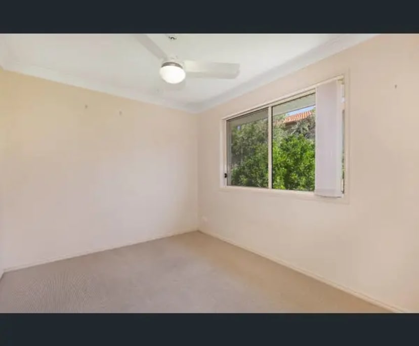 Room for Rent in Upper Mount Gravatt, Brisbane 25...