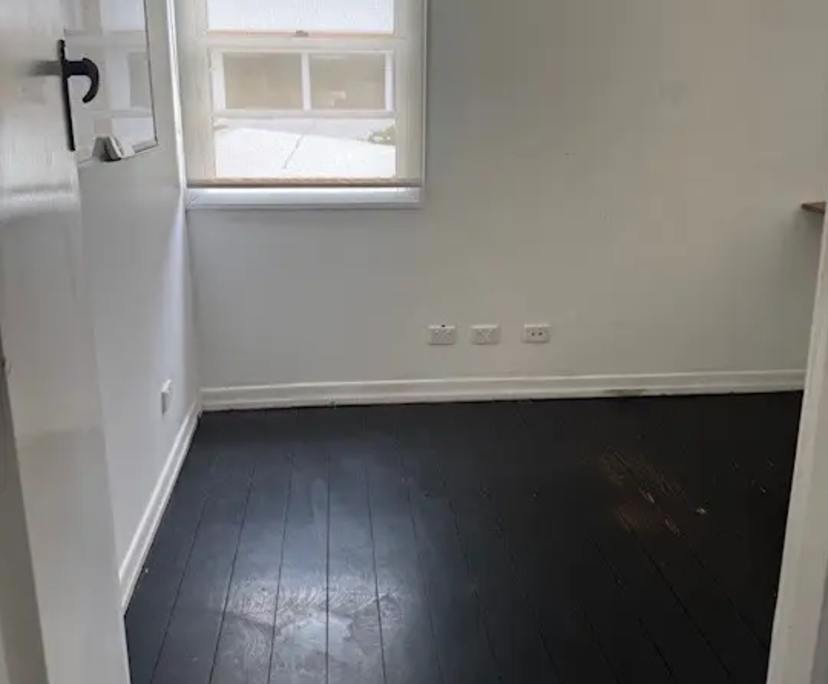 Unfurnished room in a share house