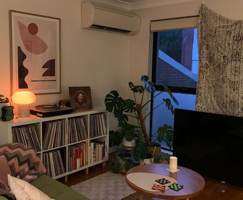 Unfurnished room in a flatshare