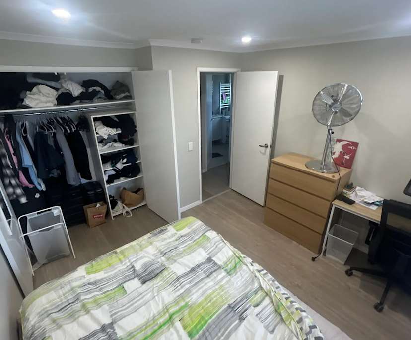 Furnished room in a share house